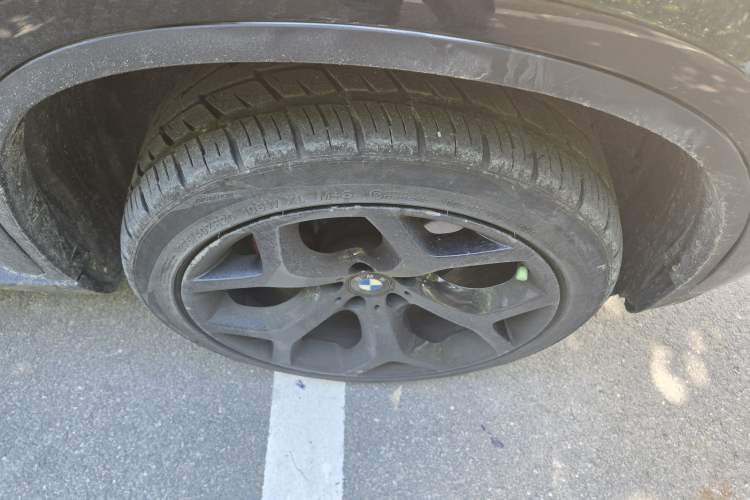 Used BMW X6 2012 xDrive35i Right Front Wheel Hub