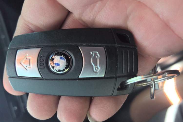 Used BMW X6 2012 xDrive35i Vehicle Key