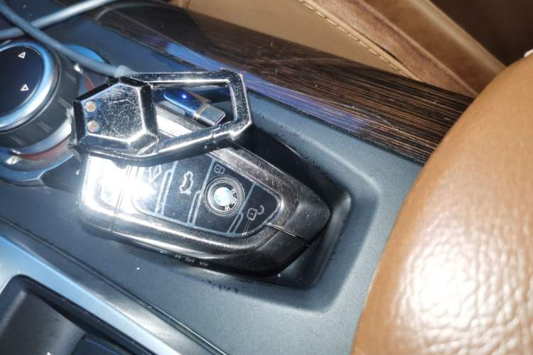 Used BMW X6 2012 xDrive35i Vehicle Key