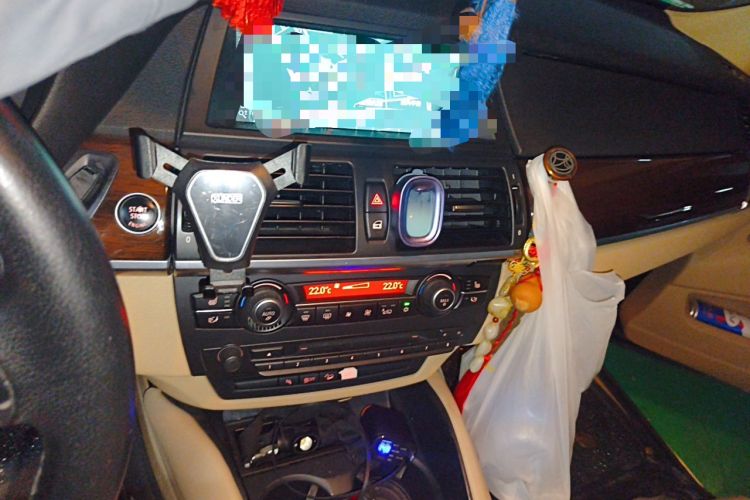 Used BMW X6 2012 xDrive35i Audio And AC Panel