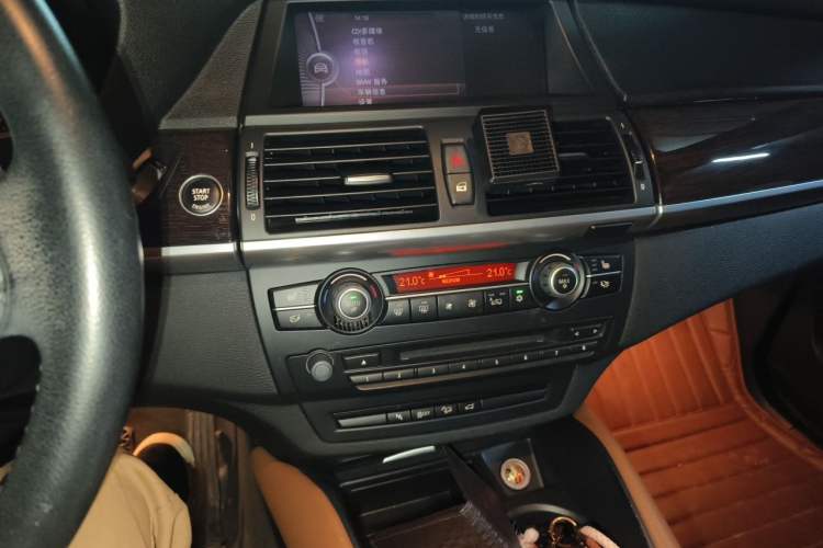 Used BMW X6 2012 xDrive35i Audio And AC Panel