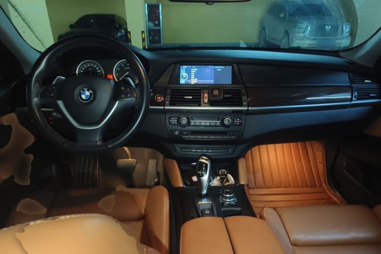 Used BMW X6 2012 xDrive35i Center Console