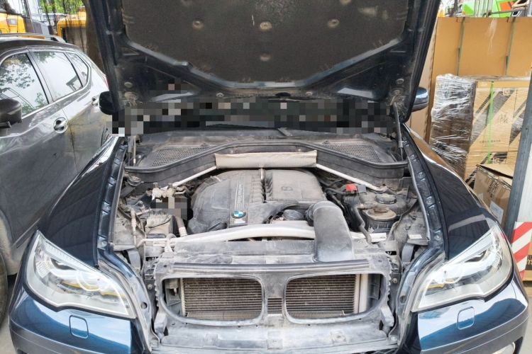 Used BMW X6 2012 xDrive35i Engine Bay