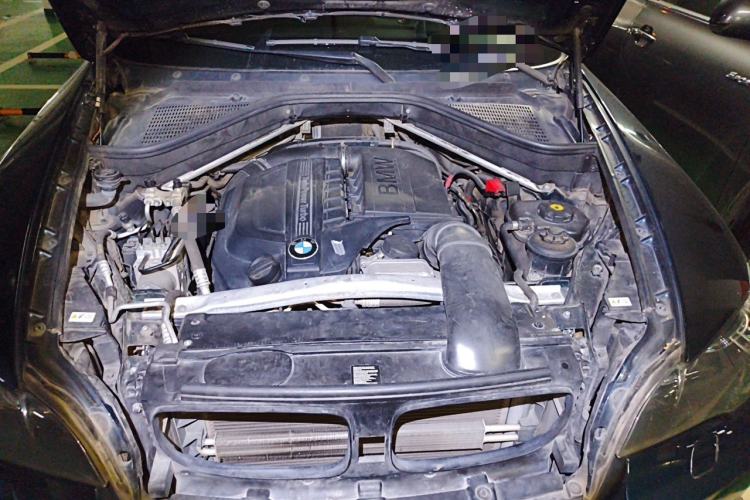 Used BMW X6 2012 xDrive35i Engine Bay