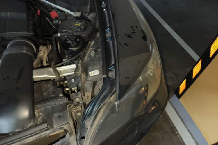 Used BMW X6 2012 xDrive35i Engine Bay Left