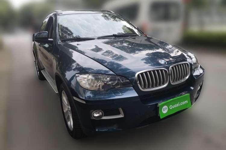 Used BMW X6 2012 xDrive35i Front Right 45 Deg