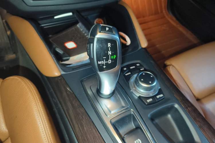 Used BMW X6 2012 xDrive35i Gear Lever