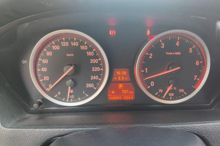 Used BMW X6 2012 xDrive35i Odometer Close Up