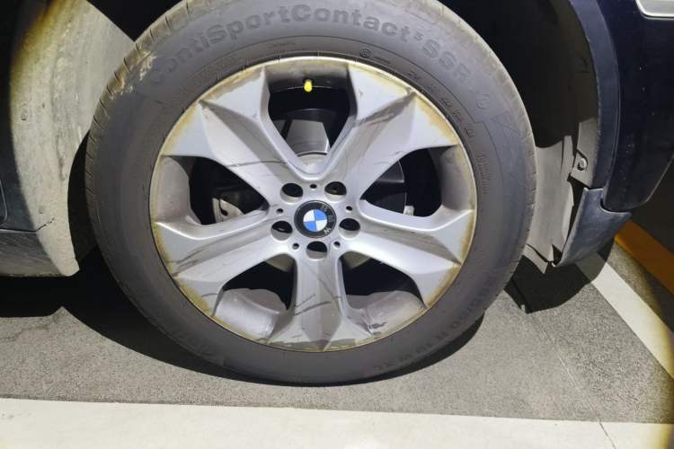 Used BMW X6 2012 xDrive35i Right Front Wheel Hub