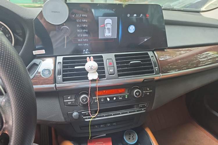Used BMW X6 2012 xDrive35i Audio And AC Panel