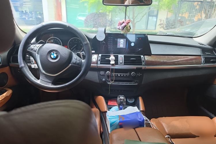 Used BMW X6 2012 xDrive35i Center Console