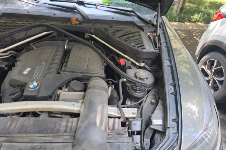 Used BMW X6 2012 xDrive35i Engine Bay Left