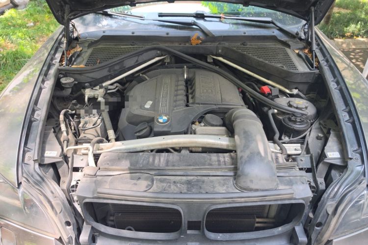Used BMW X6 2012 xDrive35i Engine Bay