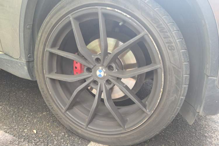 Used BMW X6 2012 xDrive35i Right Front Wheel Hub