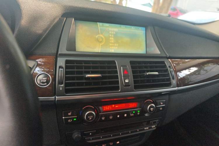 Used BMW X6 2012 xDrive35i Audio And AC Panel