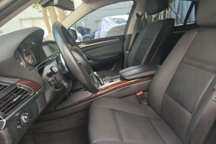 Used BMW X6 2012 xDrive35i Left Front Seat
