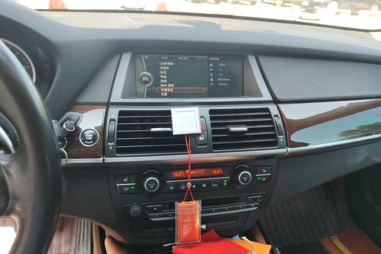 Used BMW X6 2012 xDrive35i Audio And AC Panel