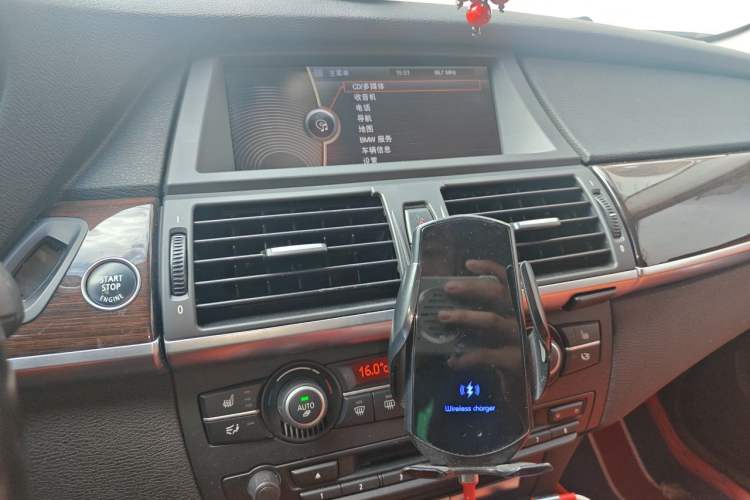 Used BMW X6 2012 xDrive35i Audio And AC Panel