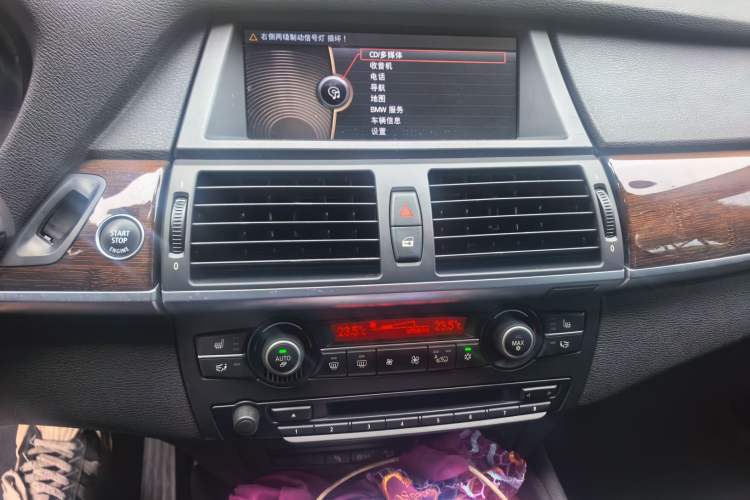 Used BMW X6 2012 xDrive35i Audio And AC Panel