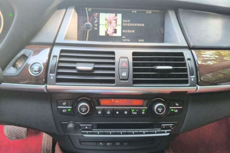 Used BMW X6 2012 xDrive35i Audio And AC Panel