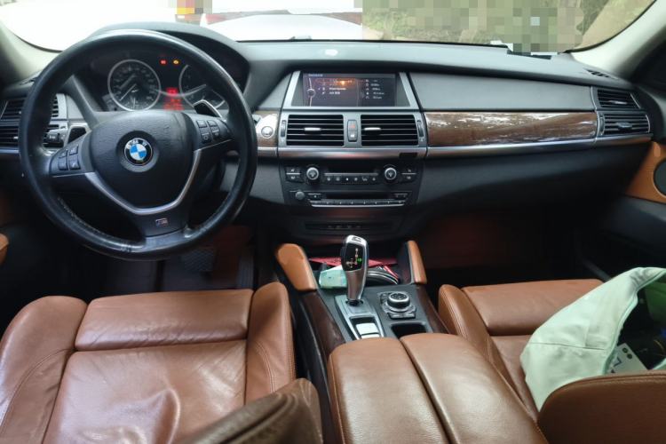 Used BMW X6 2012 xDrive35i Center Console