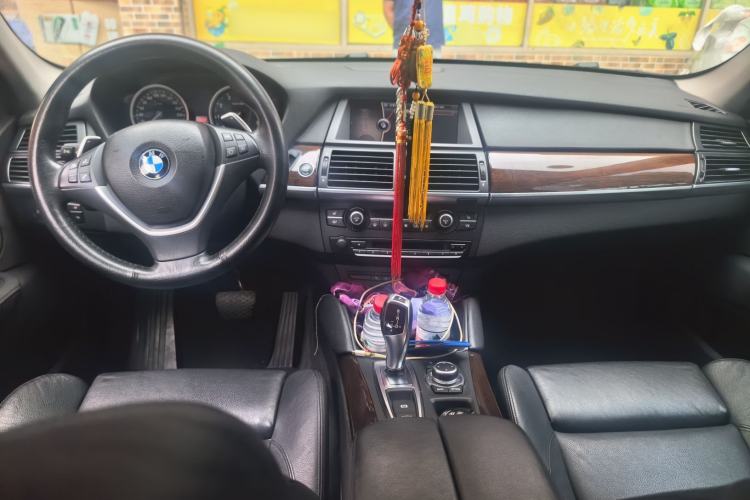Used BMW X6 2012 xDrive35i Center Console