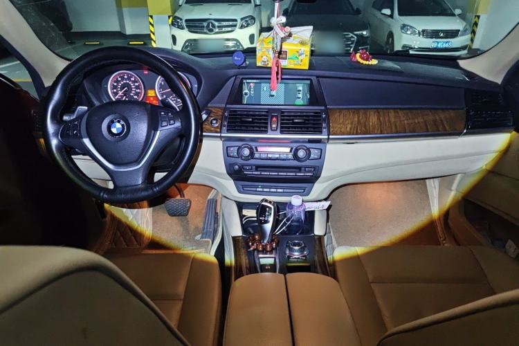 Used BMW X6 2012 xDrive35i Center Console