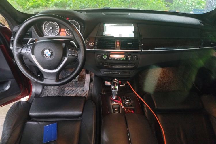 Used BMW X6 2012 xDrive35i Center Console