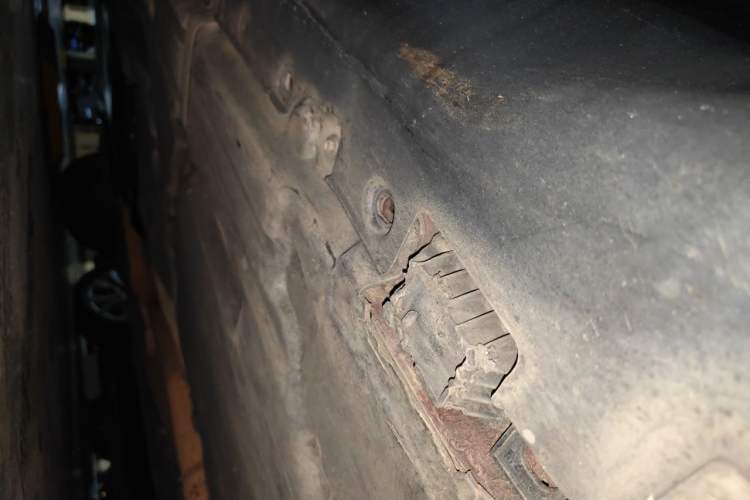 Used BMW X6  Chassis Rear Left