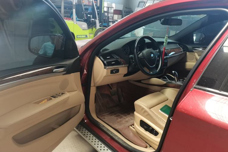 Used BMW X6  Driver Seat