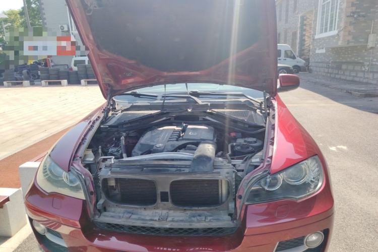 Used BMW X6 2012 xDrive35i Engine Bay