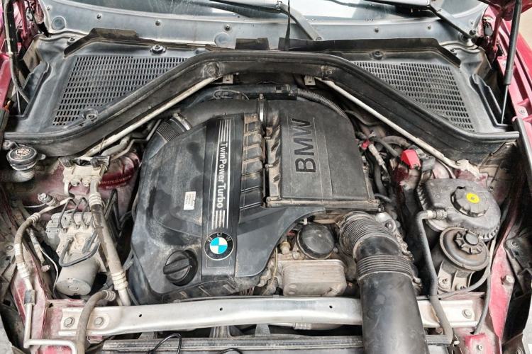 Used BMW X6 2012 xDrive35i Engine Bay
