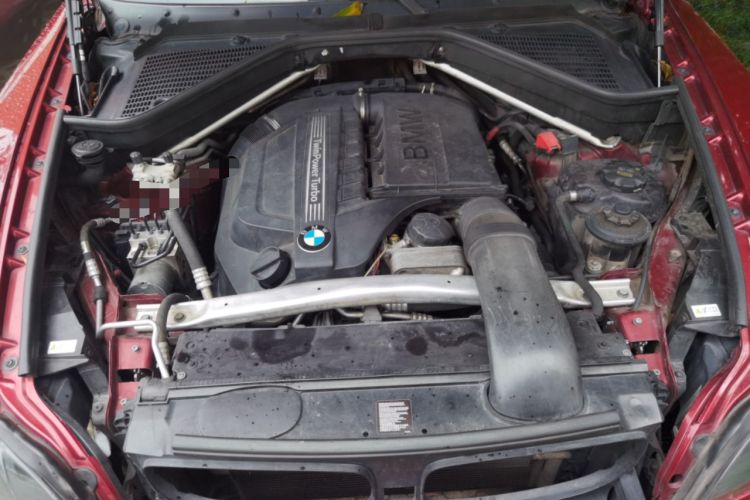 Used BMW X6 2012 xDrive35i Engine Bay