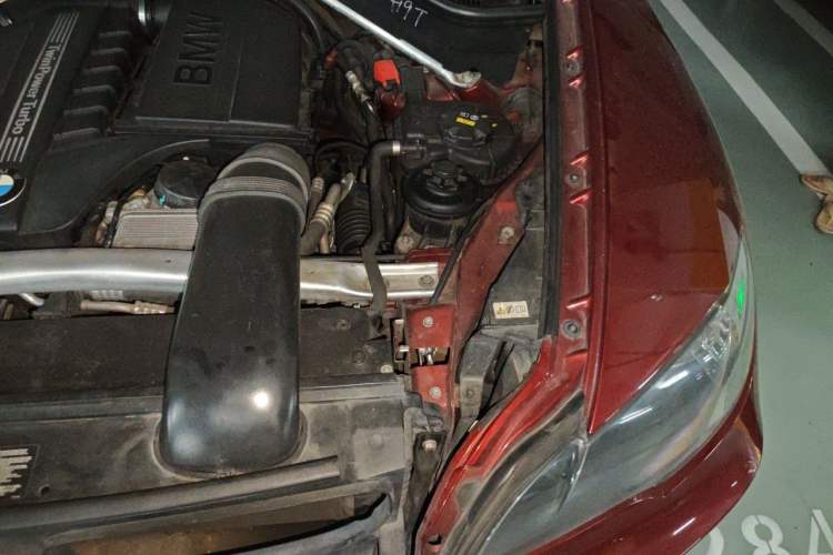 Used BMW X6 2012 xDrive35i Engine Bay Left