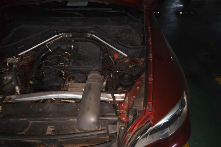 Used BMW X6  Engine Bay Left