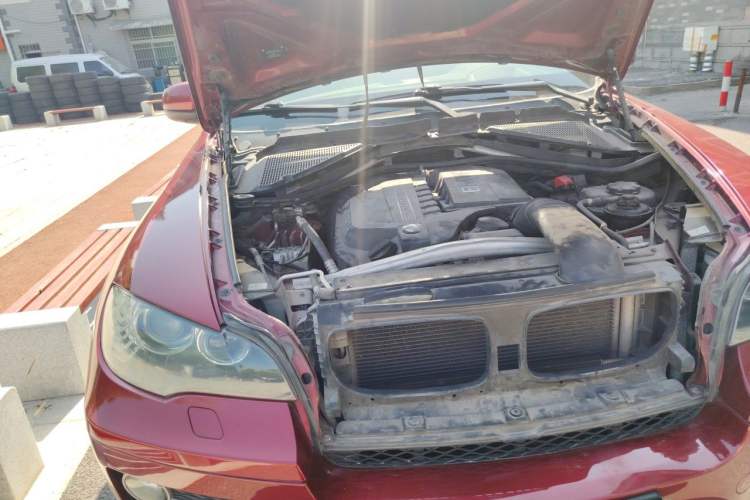 Used BMW X6 2012 xDrive35i Engine Bay Right