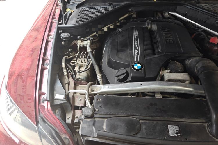 Used BMW X6 2012 xDrive35i U.S. specification Engine Bay Right