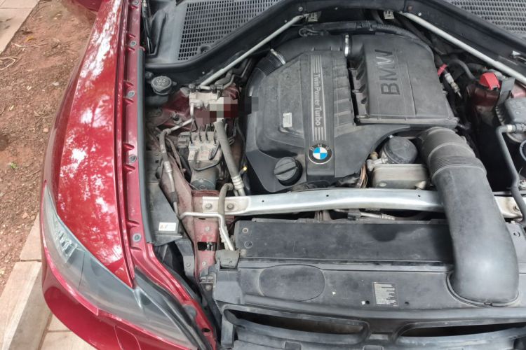 Used BMW X6 2012 xDrive35i Engine Bay Right