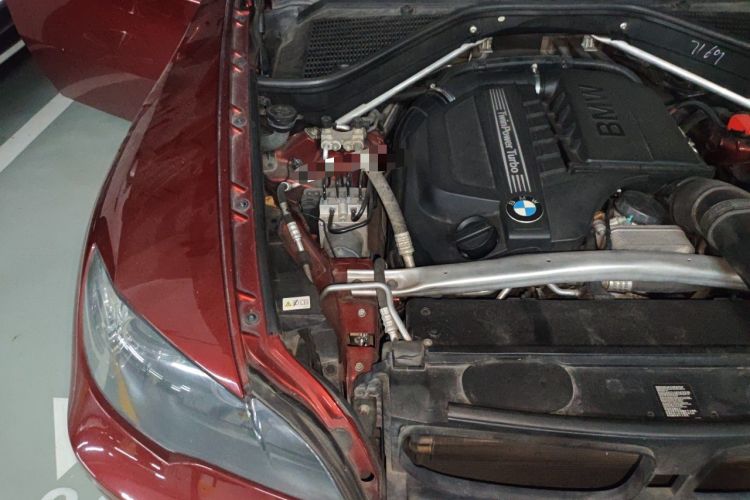 Used BMW X6 2012 xDrive35i Engine Bay Right
