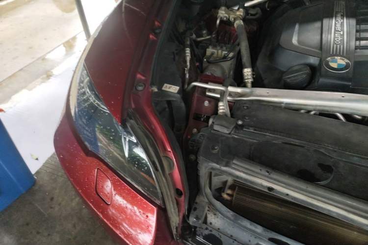 Used BMW X6 2012 xDrive35i Engine Bay Right