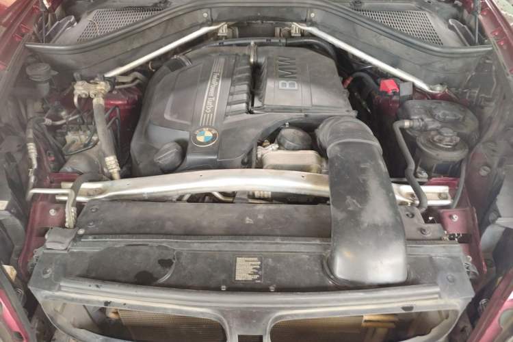 Used BMW X6 2012 xDrive35i Engine Bay