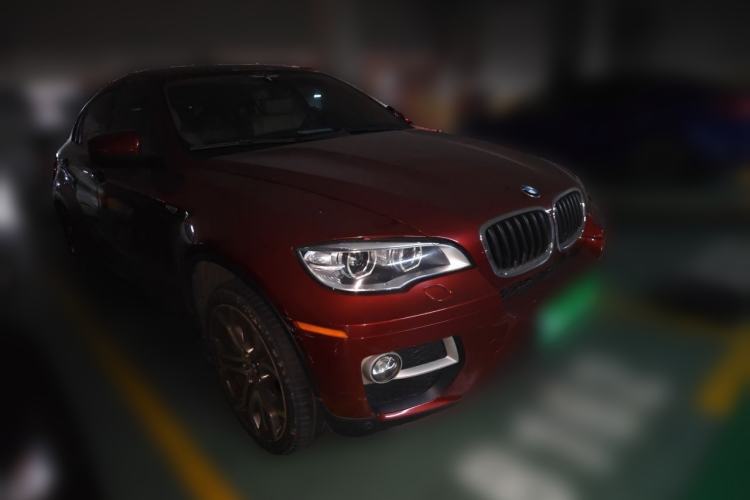 Used BMW X6  Front Right 45 Deg