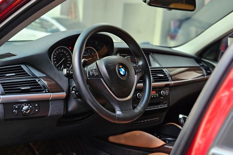 Used BMW X6 2012 xDrive35i Interior 11