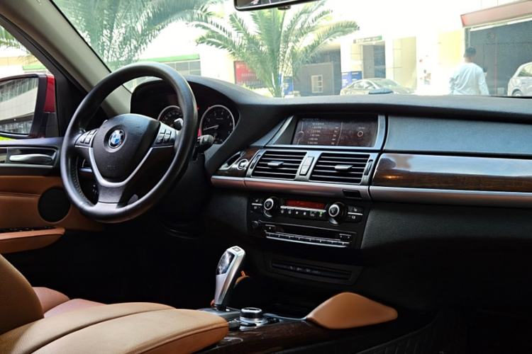 Used BMW X6 2012 xDrive35i Interior 4