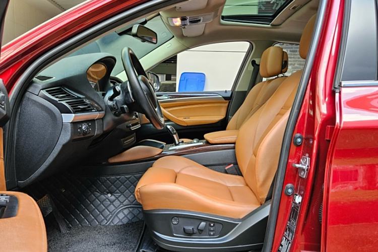 Used BMW X6 2012 xDrive35i Interior 7