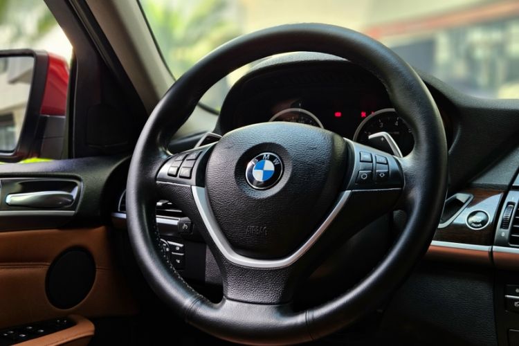 Used BMW X6 2012 xDrive35i Interior 8