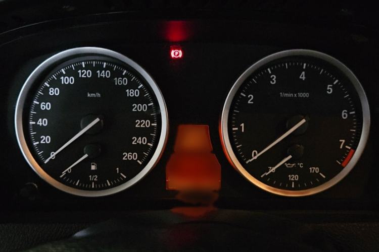 Used BMW X6 2012 xDrive35i Interior 9