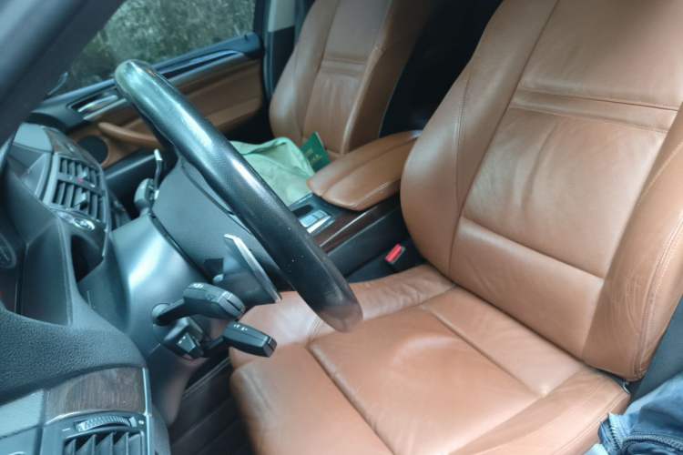 Used BMW X6 2012 xDrive35i Left Front Seat