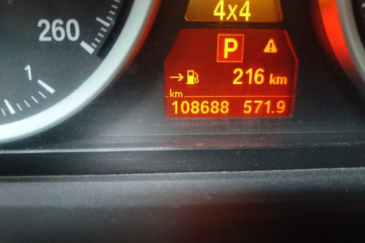 Used BMW X6 2012 xDrive35i Odometer Close Up