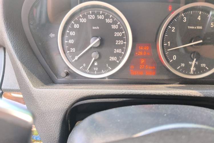 Used BMW X6 2012 xDrive35i Odometer Close Up